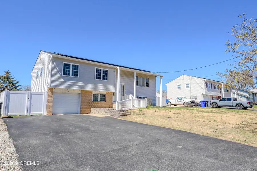 546 Vaughn Avenue, Toms River, NJ 08753 - #2
