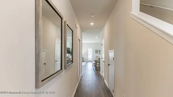 54 Peregrine Way, Burlington, NJ 08016