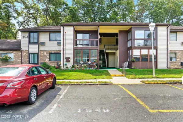 154 Cross Slope Court #G, Manalapan, NJ 07726