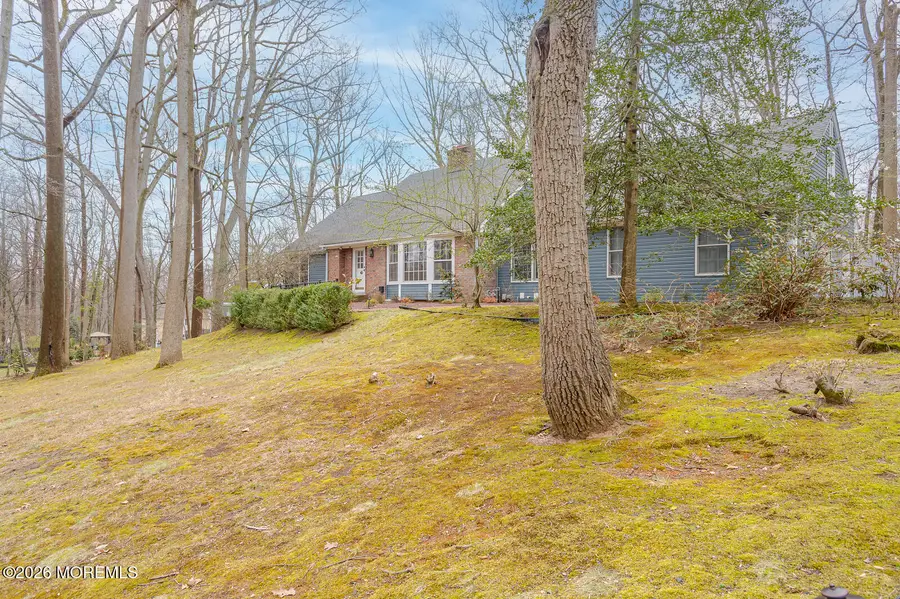 25 Dellwood Court, Middletown, NJ 07748 - #3