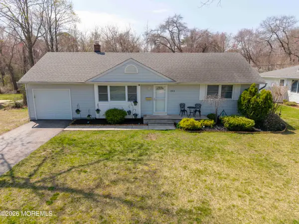 834 Brookside Drive, Toms River, NJ 08753