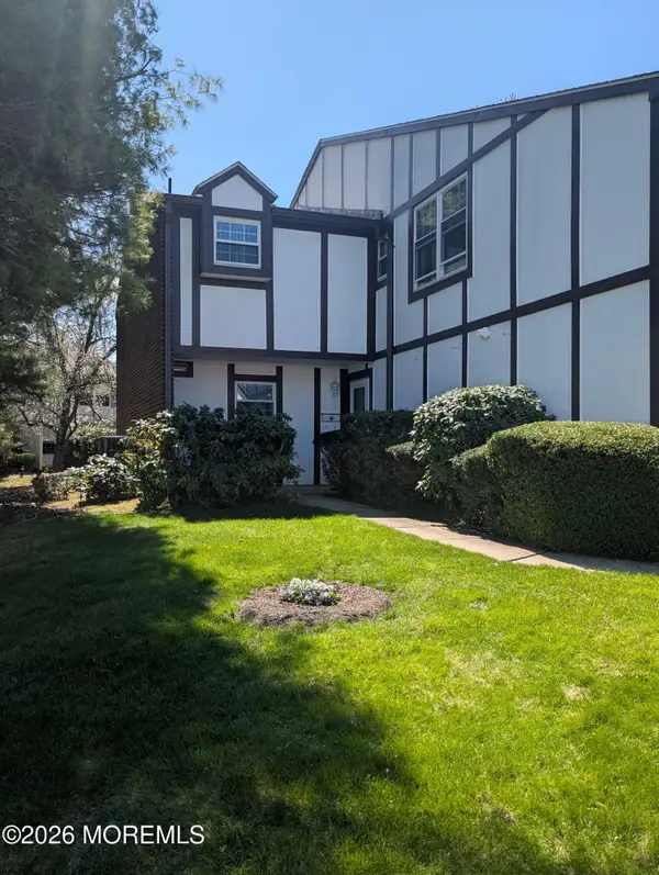 89 Maple Drive, Spring Lake Heights, NJ 07762