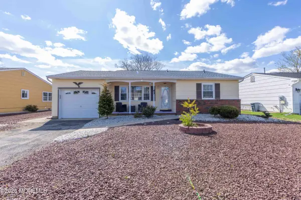 43 Carlisle Road, Toms River, NJ 08757