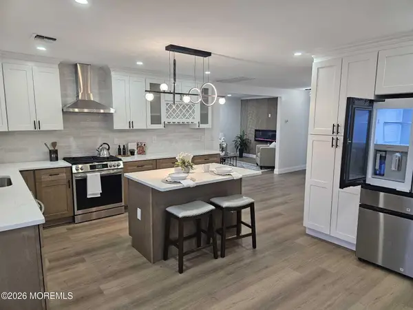 34 Barbuda Street, Toms River, NJ 08757