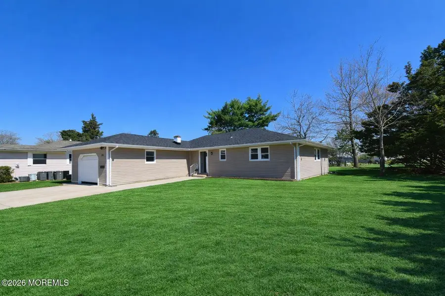 34 Barbuda Street, Toms River, NJ 08757 - #3