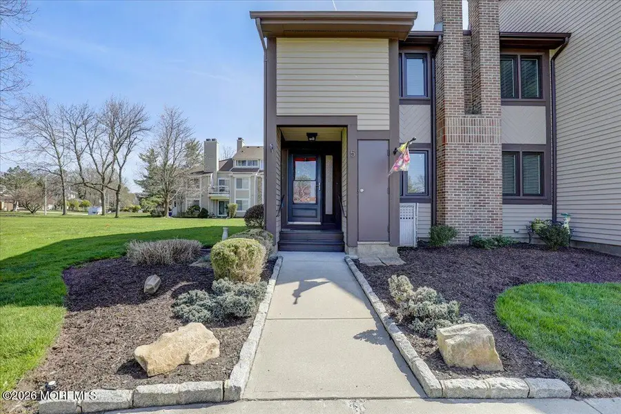 5 Chelsea Court, Parlin, NJ 08859 - #2