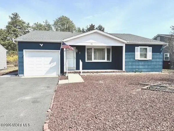 4 Rutland Drive, Toms River, NJ 08757