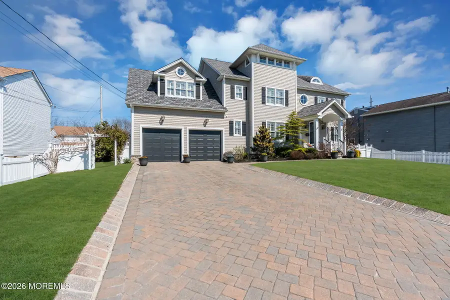 5 Riverdale Avenue, Monmouth Beach, NJ 07750 - #3