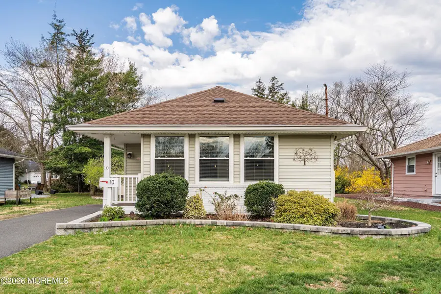 10 Acapulco Place, Toms River, NJ 08753 - #3