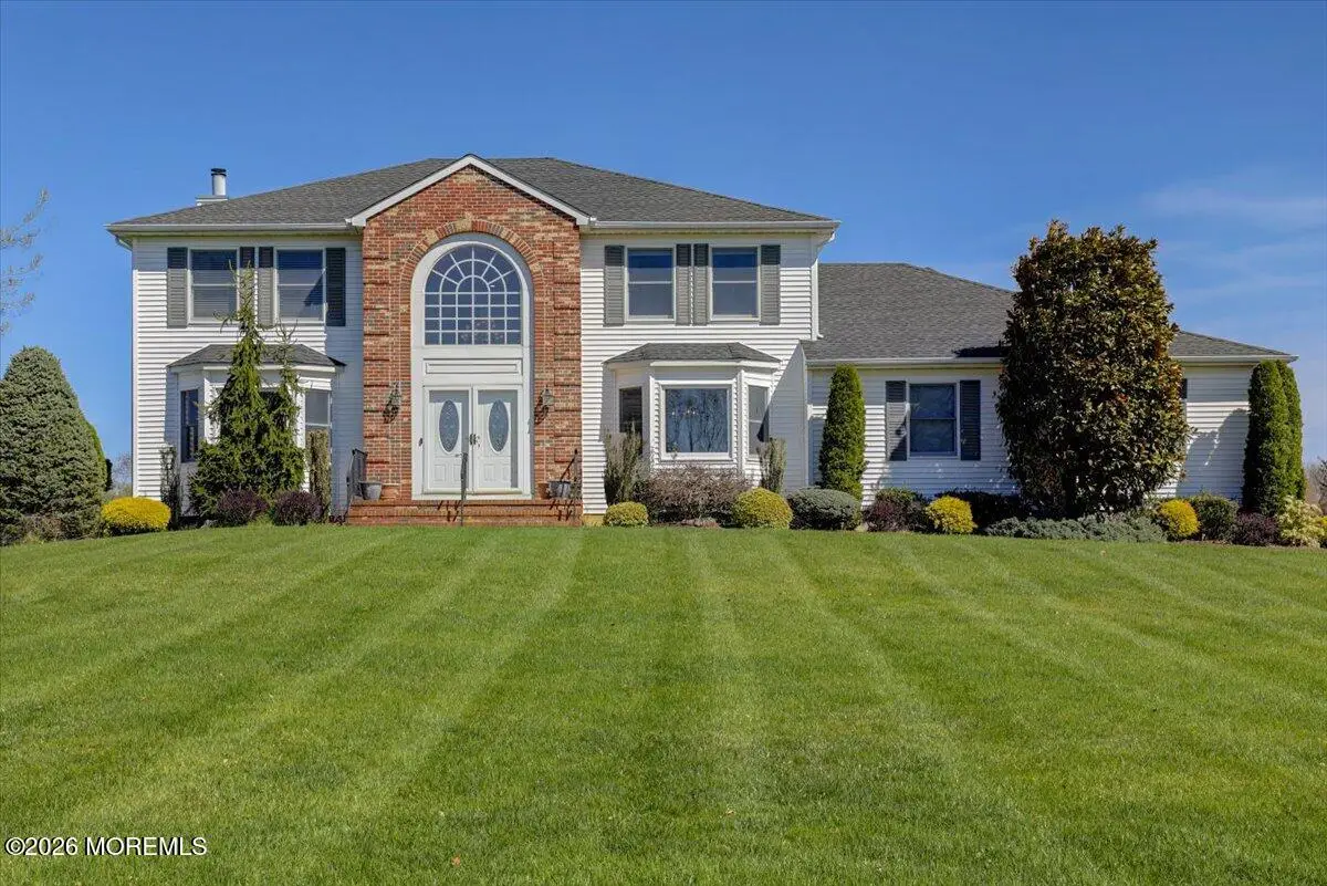 27 Regency Way, Manalapan, NJ 07726 - #1