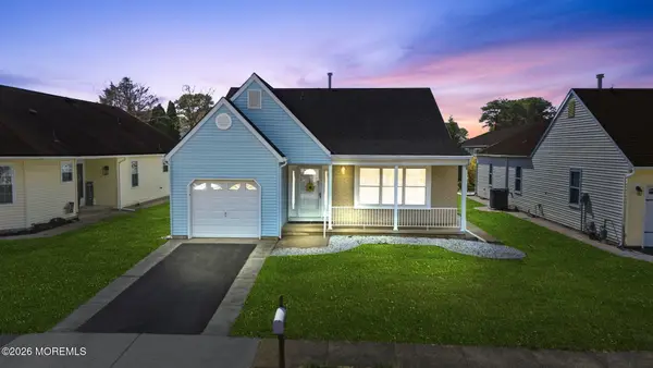 96 Narberth Way, Toms River, NJ 08757