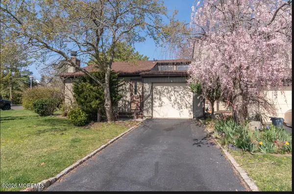 175 Penn Court #120, Matawan, NJ 07747