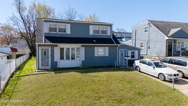 42 Kendall Drive, Parlin, NJ 08859