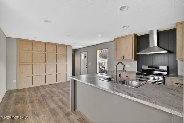 228 Maple Street, Robbinsville, NJ 08691