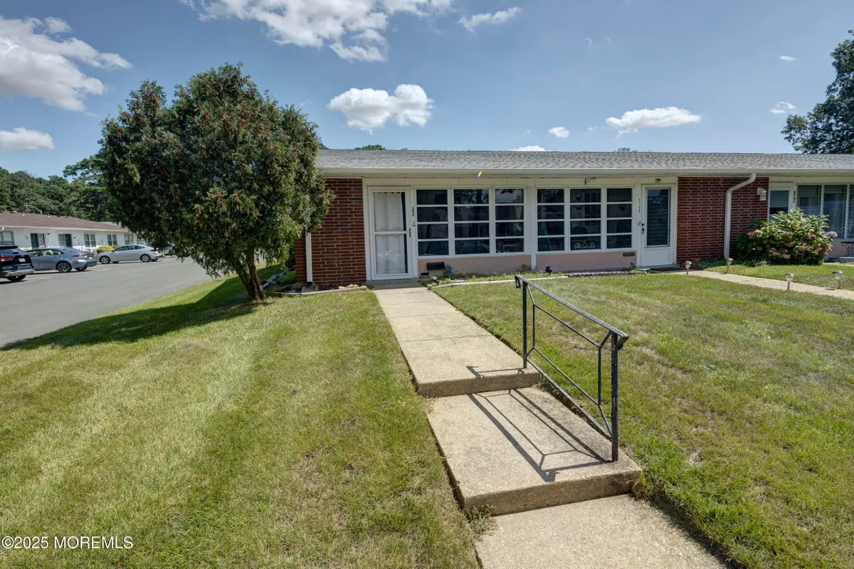 670A New Castle Court, Lakewood, NJ 08701 - #1