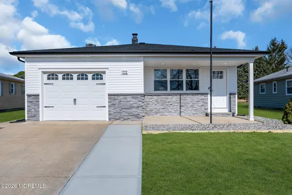 102 Bimini Drive, Toms River, NJ 08757