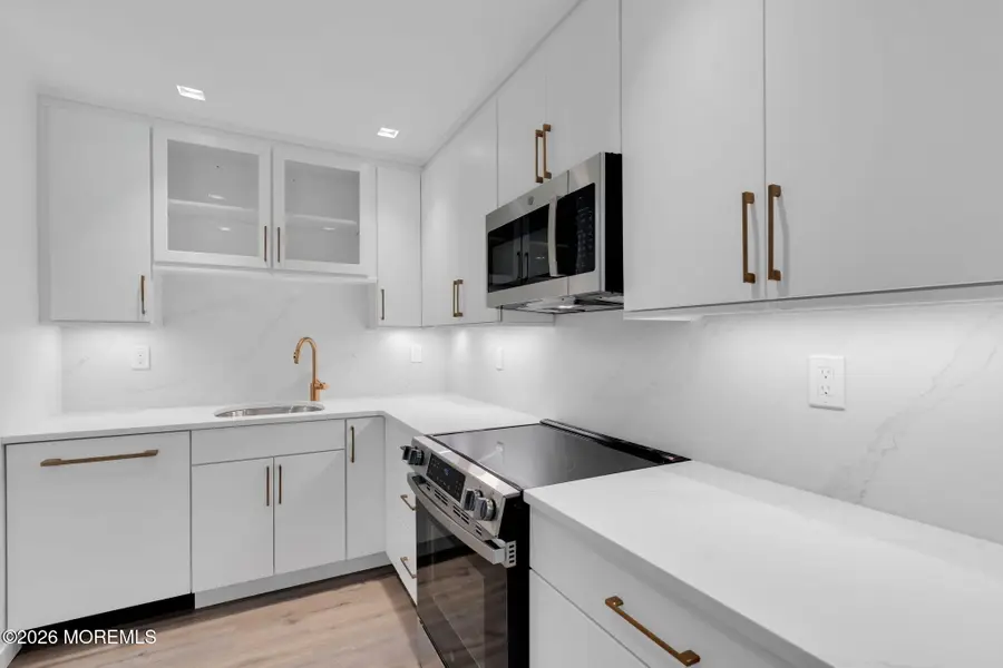 42 Lexington Court, Red Bank, NJ 07701 - #3