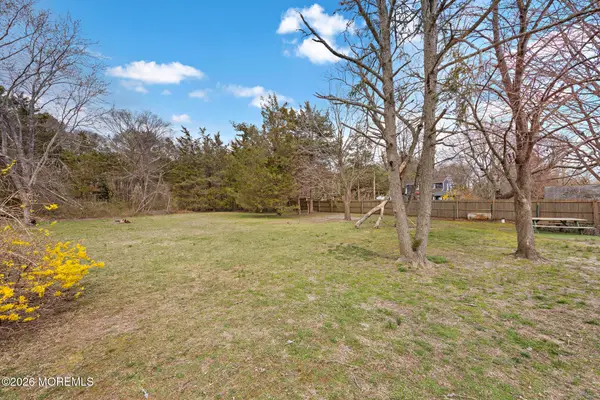 56 Littleworth Road, Manahawkin, NJ 08050