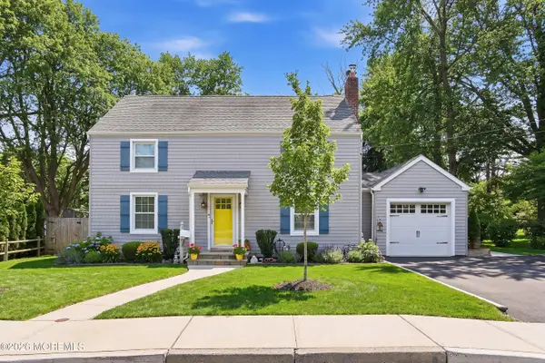 78 Obre Place, Shrewsbury Boro, NJ 07702