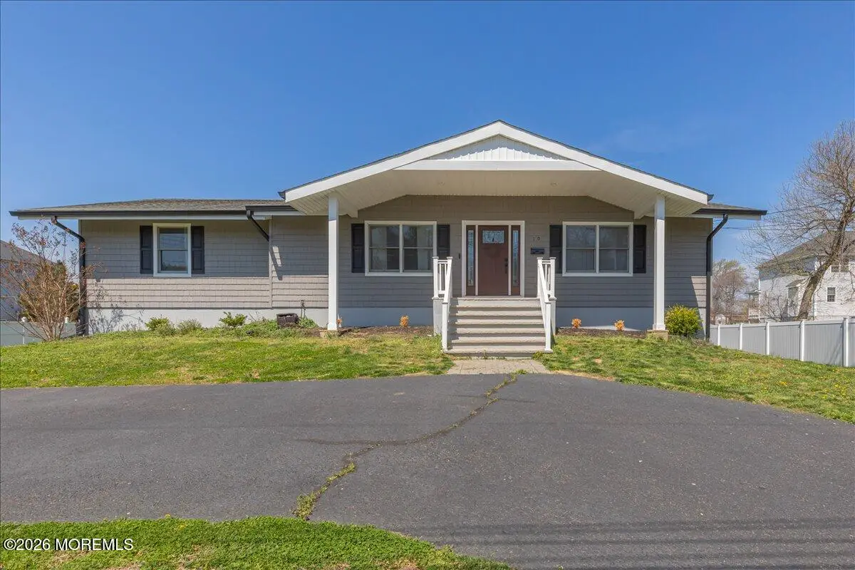 10 Illinois Avenue, Port Monmouth, NJ 07758 - #1