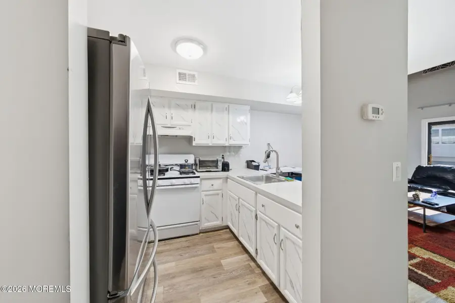 53 Queens Way, Englishtown, NJ 07726 - #3