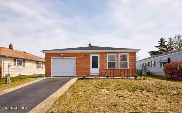 9 Mirador Court, Toms River, NJ 08757