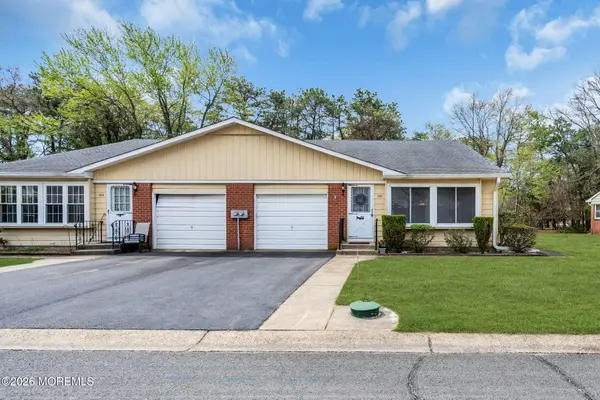 18 Lenape Drive #B, Whiting, NJ 08759