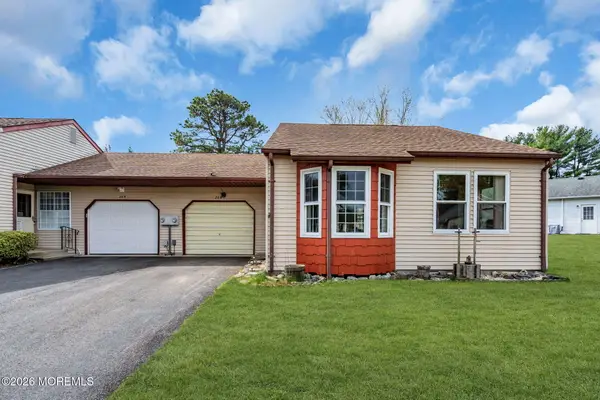 20 Amesbury Road #B, Whiting, NJ 08759