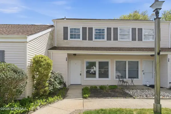 38 Mediterranean Court, Barnegat, NJ 08005