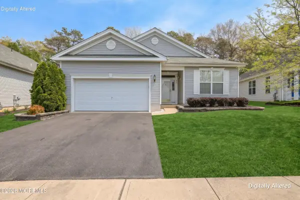 30 Silver Lake Drive, Barnegat, NJ 08005