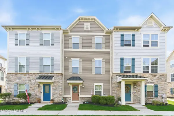 302 Bayside Court #302, South Amboy, NJ 08879