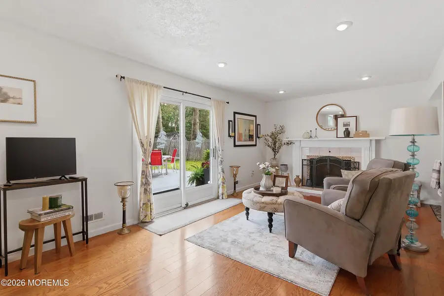 19 Colonial Court, Howell, NJ 07731 - #3