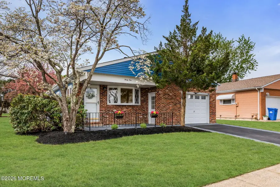 31 Vail Street, Toms River, NJ 08757 - #3