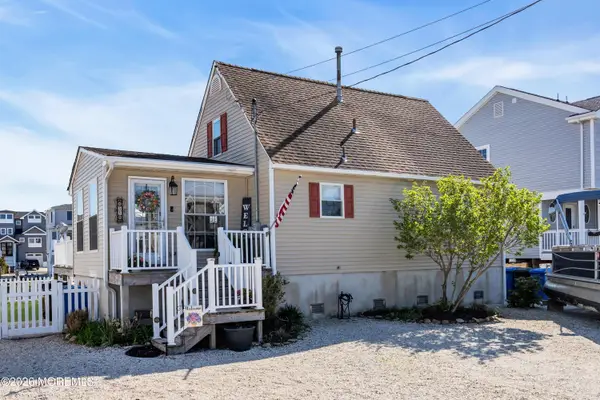 55 Jennie Drive, Manahawkin, NJ 08050
