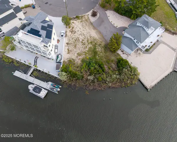 733 Twin Lakes Boulevard, Little Egg Harbor, NJ 08087