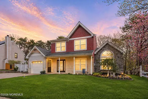 104 Spruce Circle, Barnegat, NJ 08005