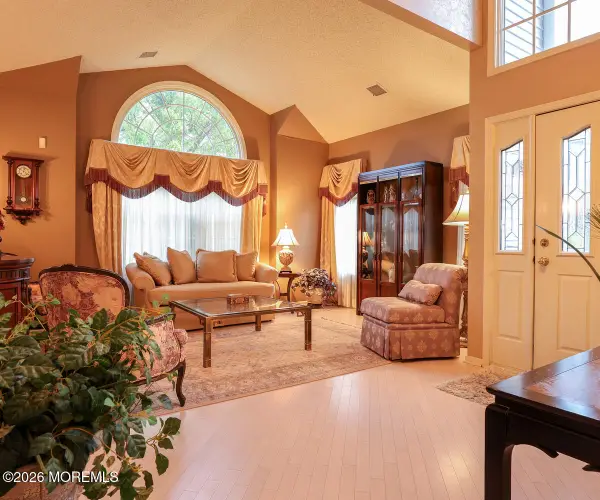 1 Leeds Lane, Jamesburg, NJ 08831