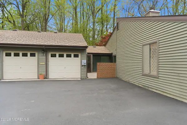 7 Hampton Court, Red Bank, NJ 07701