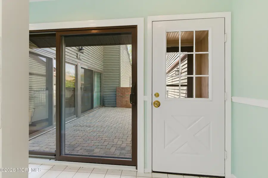 7 Hampton Court, Red Bank, NJ 07701 - #3