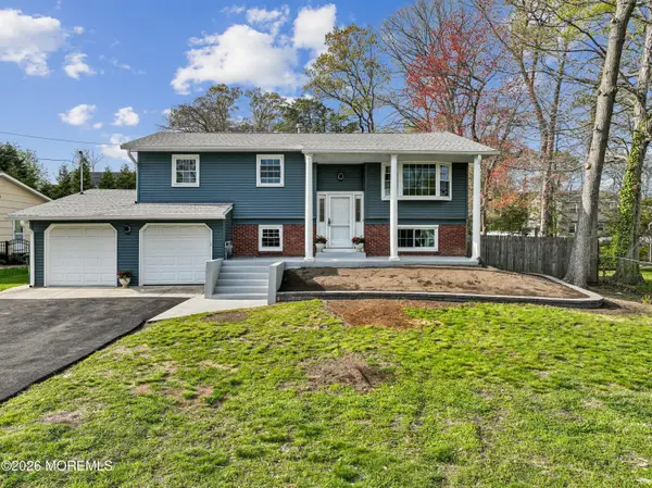 886 Raleigh Drive, Toms River, NJ 08753