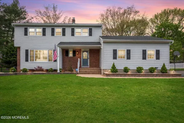 25 Wildhedge Lane, Holmdel, NJ 07733