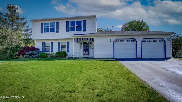 128 Starlight Road, Howell, NJ 07731