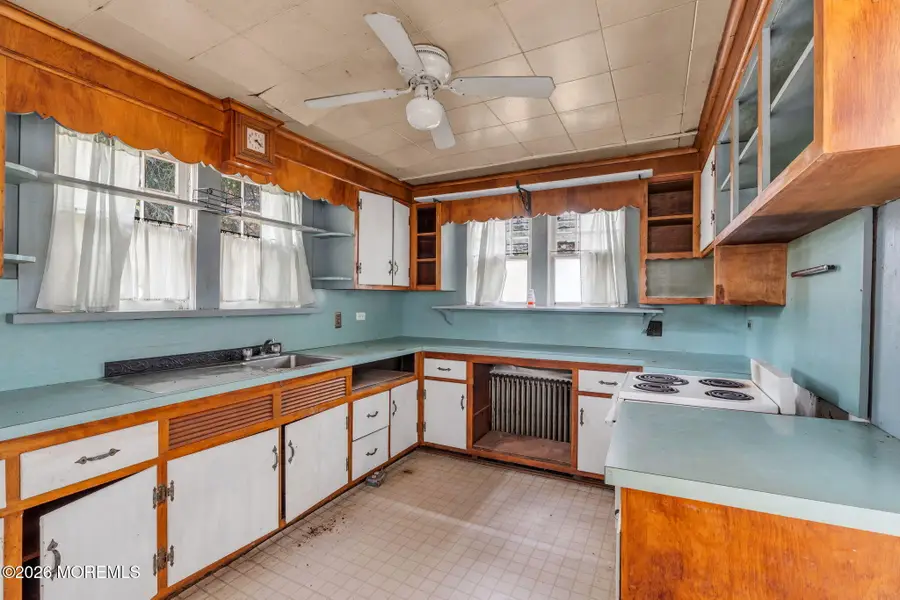 8 Church Street, Middletown, NJ 07748 - #3