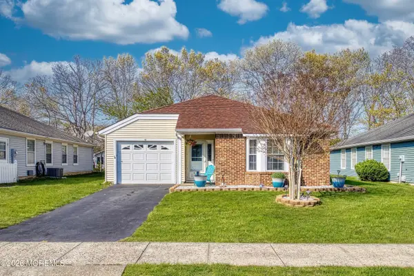 12 Dogwood Drive, Barnegat, NJ 08005