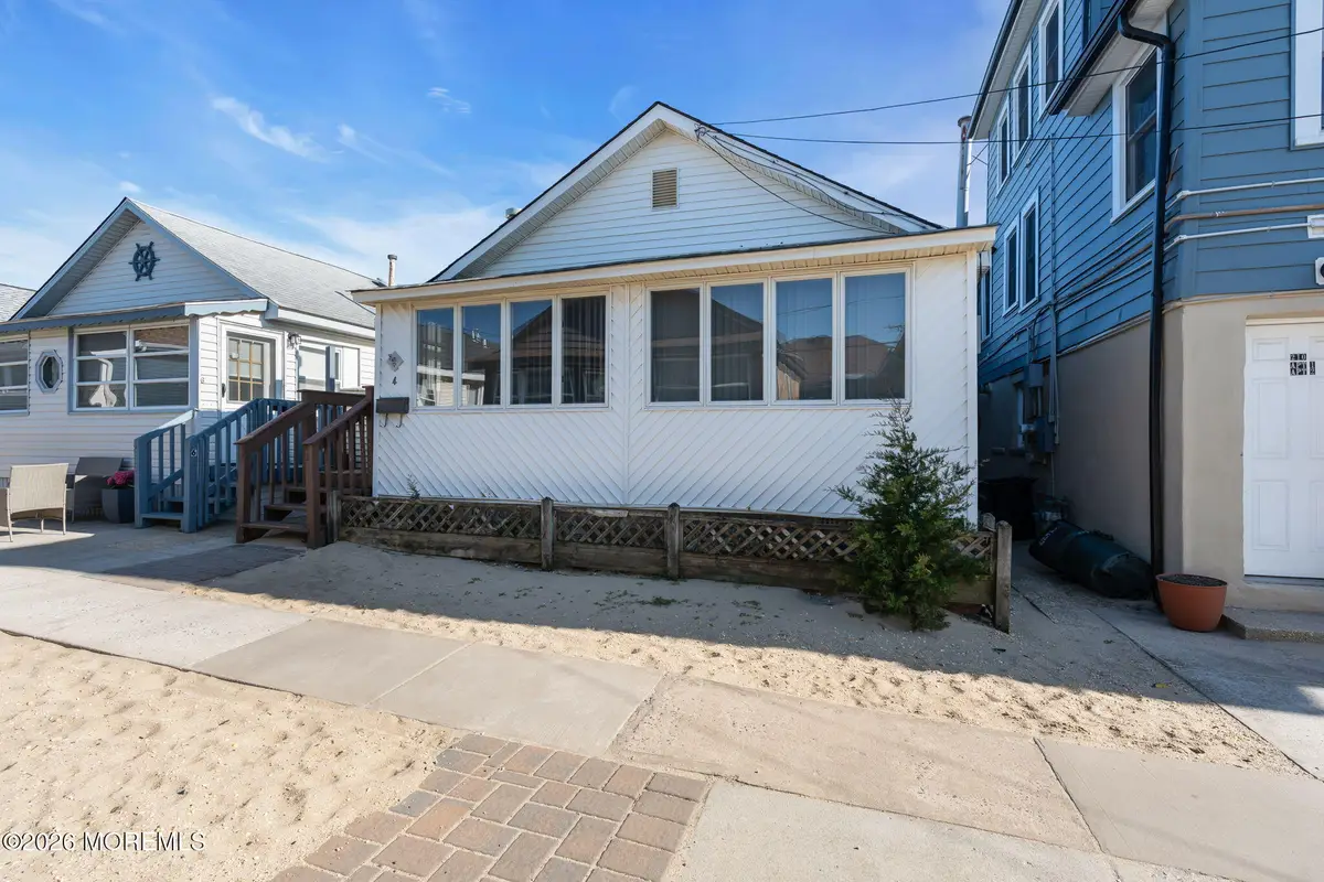 4 Brunswick Place, Point Pleasant Beach, NJ 08742 - #1