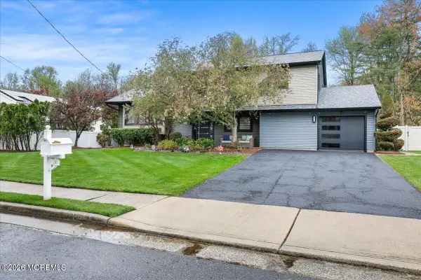 3 Vancouver Road, Morganville, NJ 07751