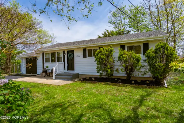 1066 Overlook Drive, Toms River, NJ 08753