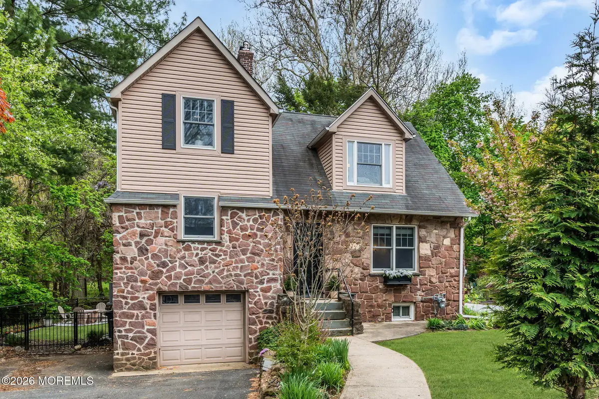 10 Passaic Avenue, Roseland, NJ 07068 - #1