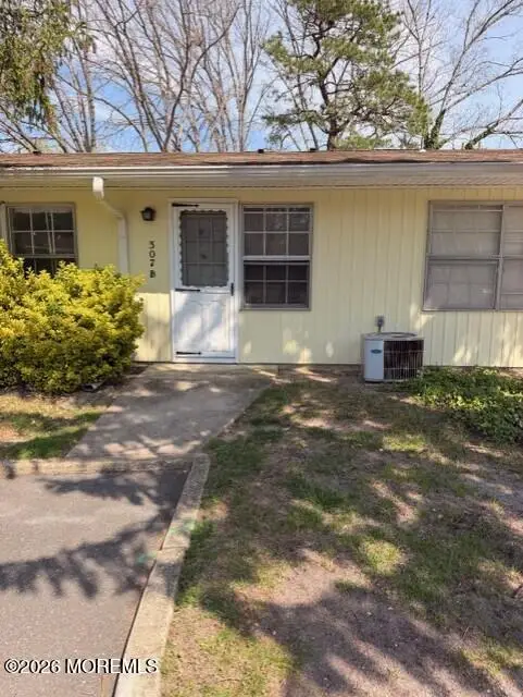 307 Malvern Court #B, Lakewood, NJ 08701