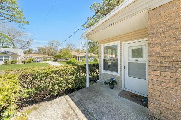 3 A Hemlock Street, Toms River, NJ 08757